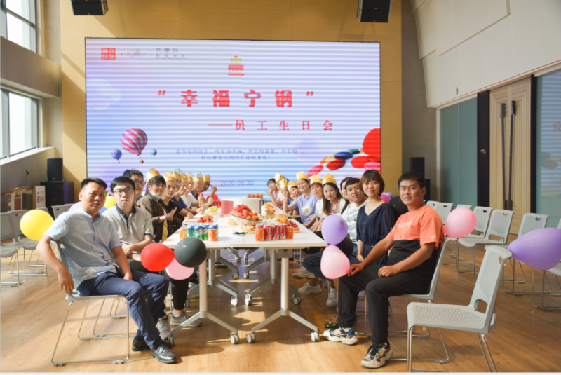 美好時(shí)光里，愛(ài)讓我們一起成長(zhǎng)